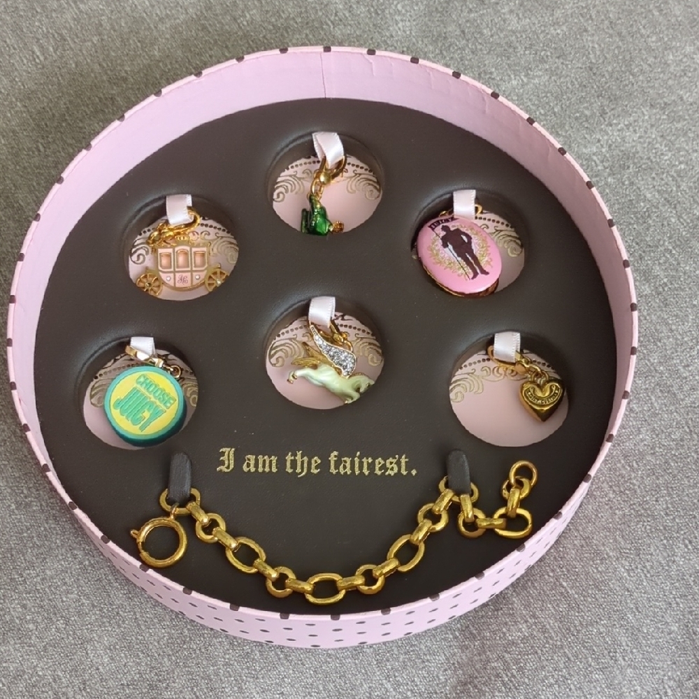 Juicy Couture Gold Happily Ever After Charm Bracelet RARE LIMITED EDITION